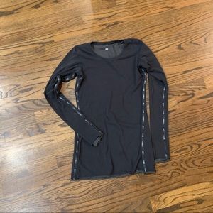 Lululemon reversible long sleeve T-shirt